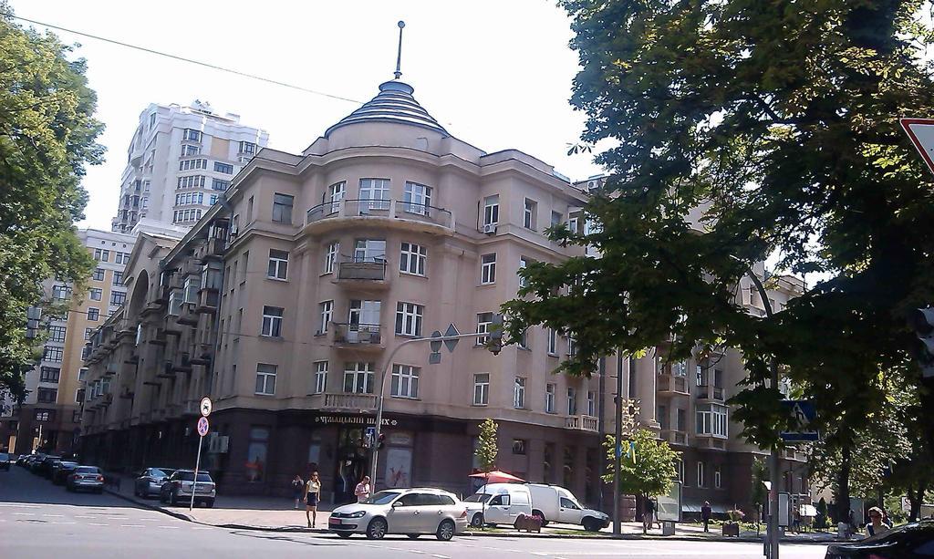 Belokorichi Hotell Kiev Eksteriør bilde