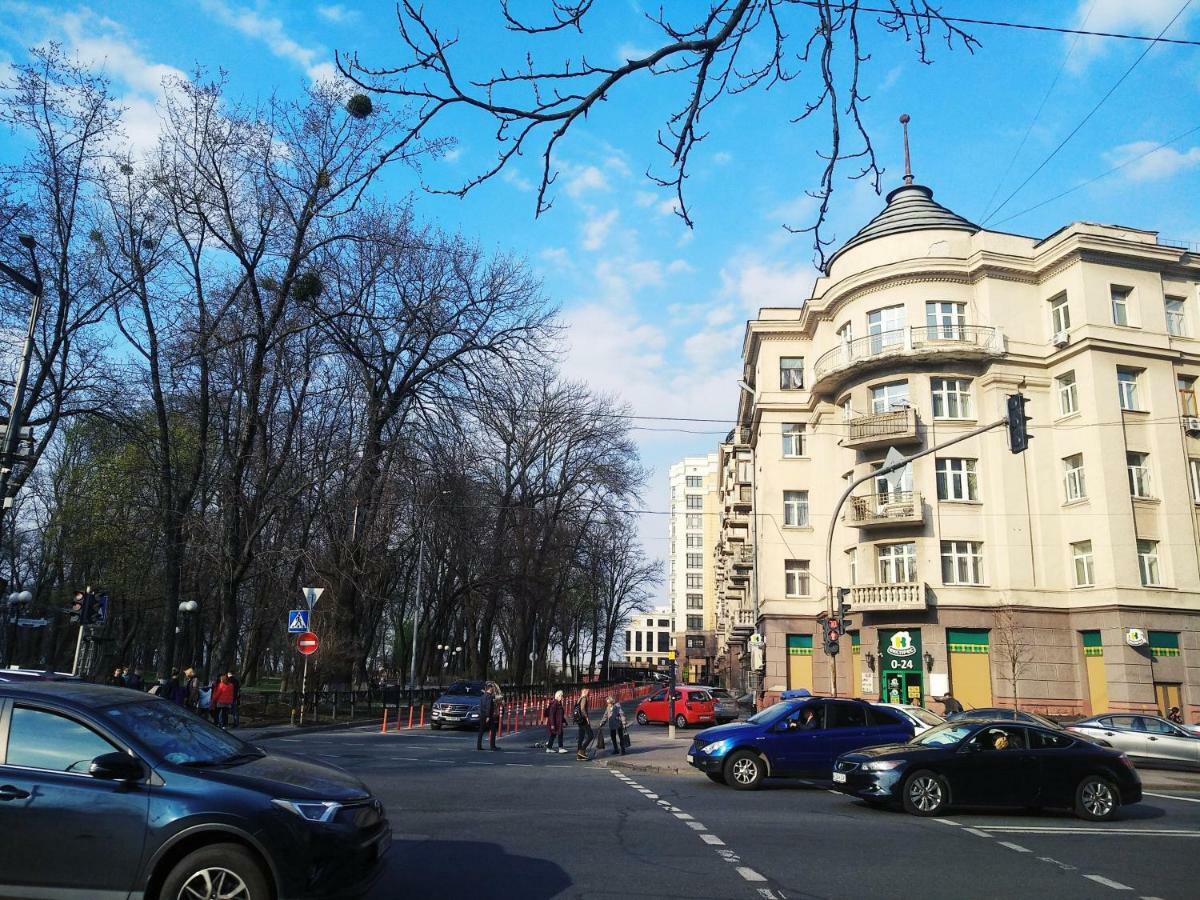 Belokorichi Hotell Kiev Eksteriør bilde